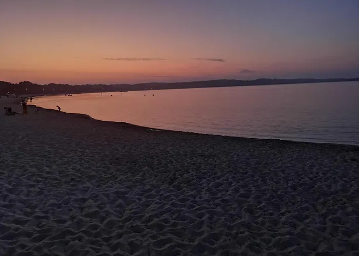 Petit Bonheur Au Carcans